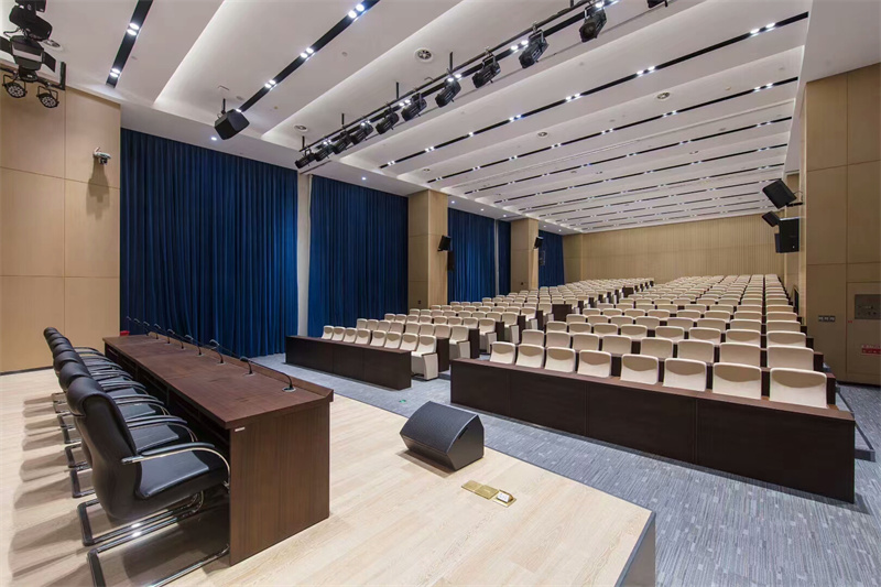 900平米的办公室装修设计费要多少钱？